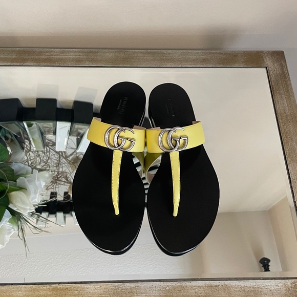 Gucci - Authentic Thong Sandals - Picture 1 of 4